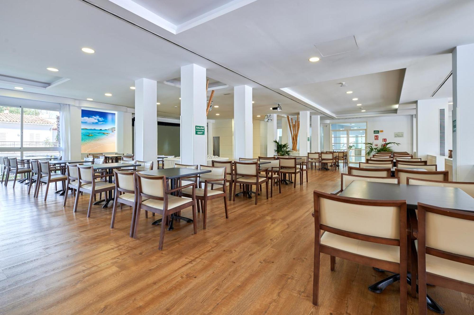 Aparthotel Aluasun Continental Park & 4*