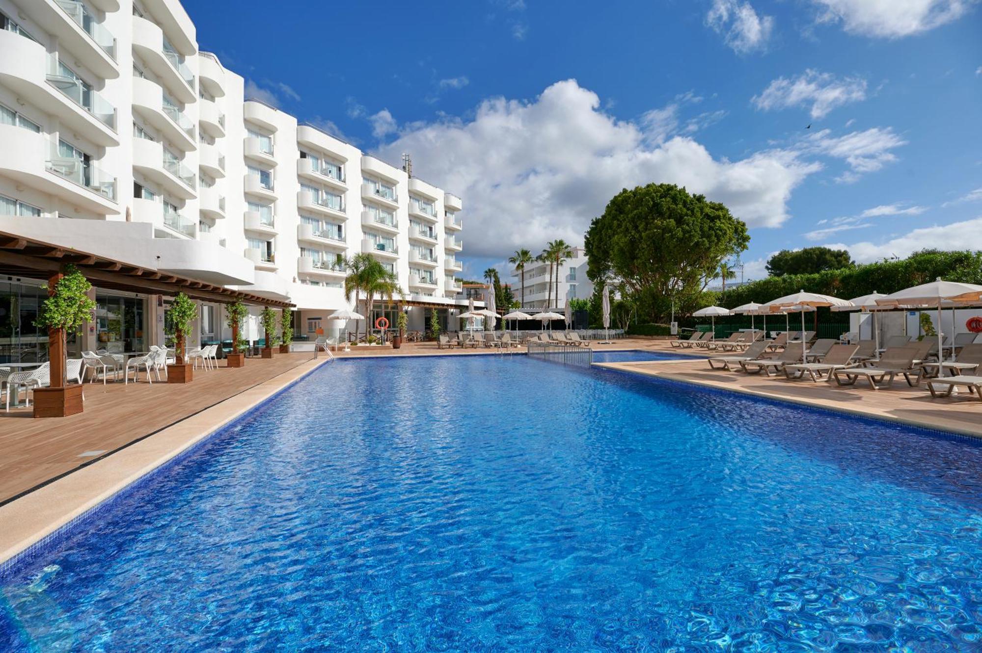 Aluasun Continental Park & Aparthotel 4*